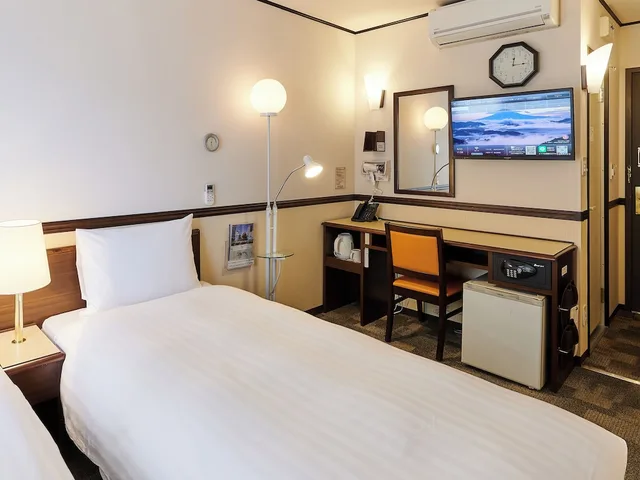 غرفة اقتصادية بسريرين منفصلين للمدخنين، Toyoko Inn Osaka Abeno Tennoji 2/7