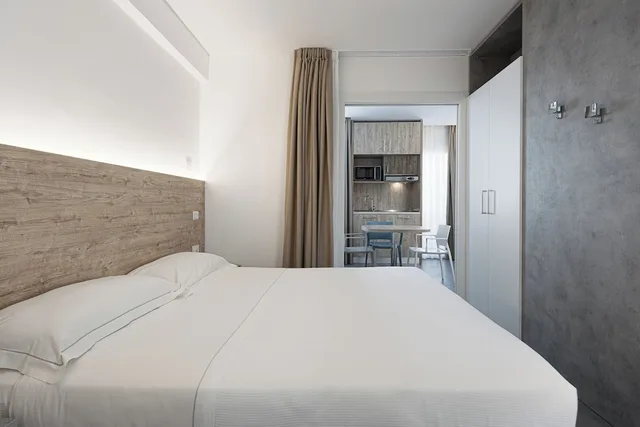 Studio, Queen Bed, Cavalluccio Marino 1/5