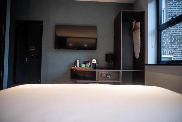 Deluxe, King Bed, Ferrisand Street View، Camden Enterprise Hotel 4/5