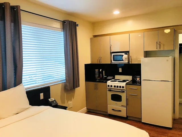 Pool, Studio, King Bed, Caribbean Resort Suites 2/6