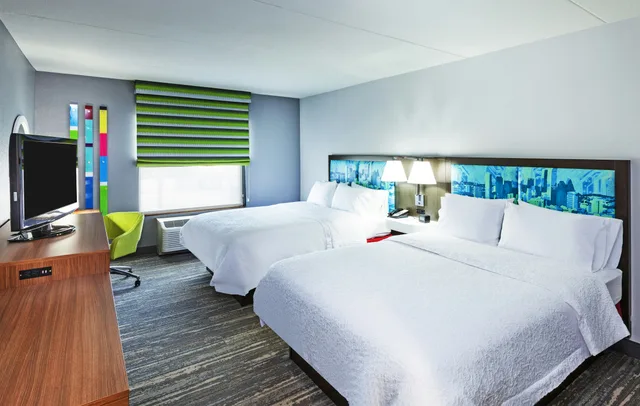 غرفة بسريرين كوين، Hampton Inn and Suites Houston-Bush Intercontinental Airport 2/2