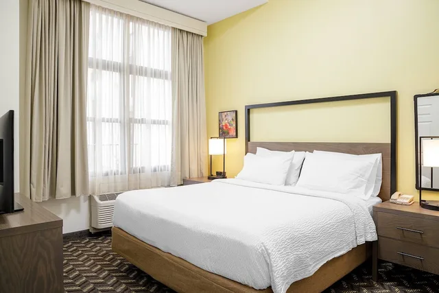 جناح تنفيذي ركني بسرير مزدوج بغرفة نوم واحدة، Residence Inn By Marriott New Rochelle 1/8