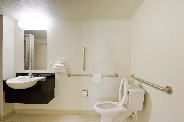 غرفة ديلوكس بسريرين مزدوجين، Motel6 Frederick, MD - Fort Detrick 5/6