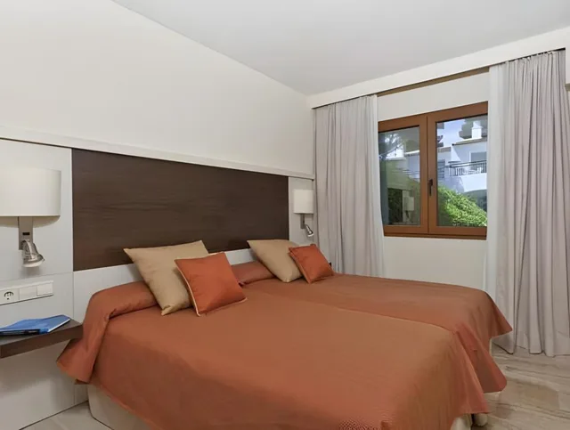 غرفة بسريرين منفصلين، Grupotel Los Principes and Spa 1/10