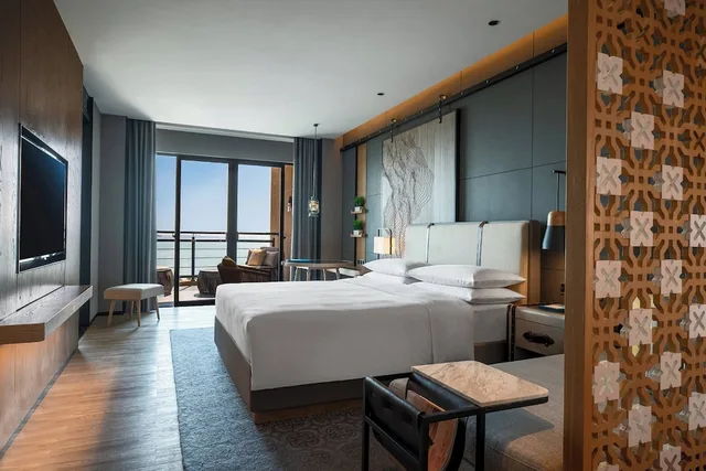 Premier, King Bed, Ocean Front، Renaissance Xiamen Hotel 8/10