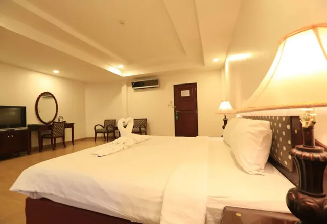 غرفة ديلوكس بسرير كوين وسرير فردي، Pattaya Hiso Hotel 3/4