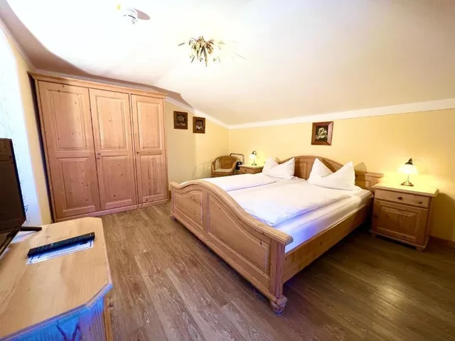 جناح بسرير مزدوج، Hotel Barenstuberl 3/5