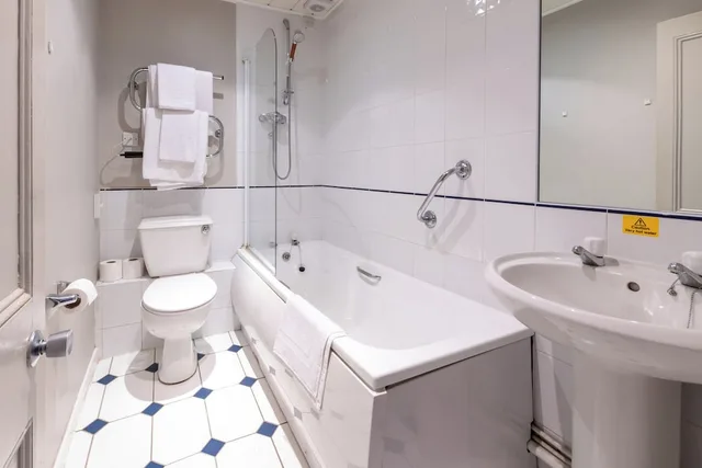 Standard, Double Bed, Colwall Park Hotel 5/6