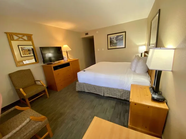 Standard, King Bed, Pet Friendly, Best Western Sheridan Center 3/6
