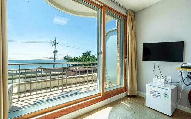 Ondol, Standard, Queen Bed, Sea View, Anmyeondo Ocean Beach Motel 1/6