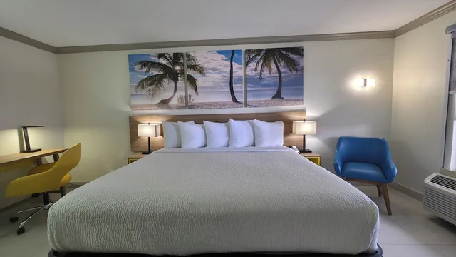 غرفة بسرير كوين للمدخنين، Days Inn By Wyndham Florida City 1/10