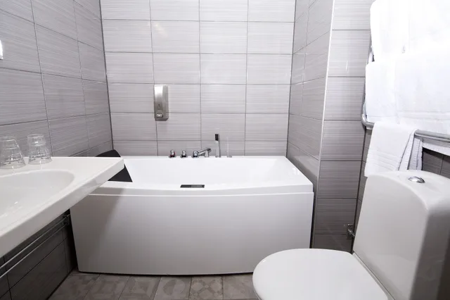 غرفة قياسية بسرير كوين مع أريكة بحوض استحمام، Best Western Hotell Ett 6/7
