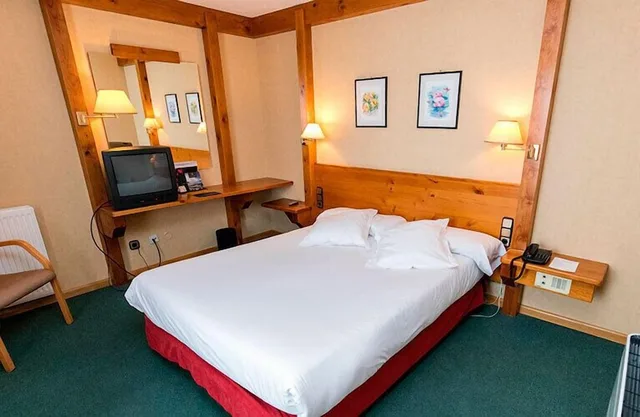 غرفة قياسية بسريرين منفصلين، Sport Hotel 4/10