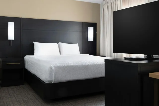 استوديو بسرير كينج مع أريكة، Residence Inn by Marriott Dayton Vandalia 3/8