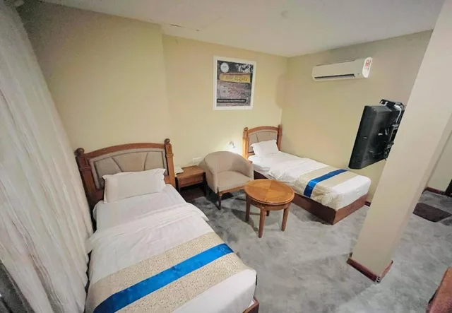 غرفة قياسية بسريرين منفصلين، Oyo 517 Aladdin Hotel 3/5