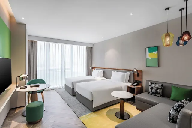 غرفة قياسية بسريرين منفصلين بإطلالة على المدينة في طابق مرتفع، Holiday Inn Xi an Chanba 2/5
