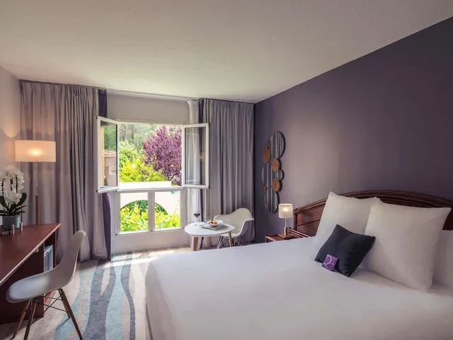 Standard, Double Bed, Mercure Antibes Sophia Antipolis Hotel 1/10