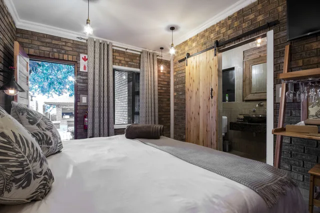 غرفة كومفورت بسرير كينج، St Lucia Livingston Lodge 1/4