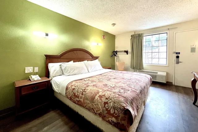 غرفة تُحدَّد حسب التوفر، Red Carpet Inn New Brunswick 1/1