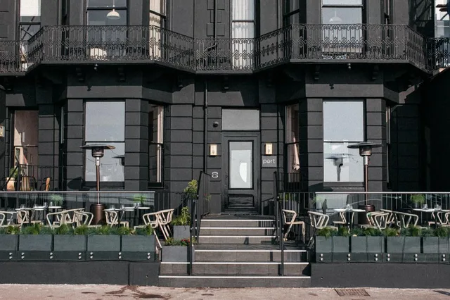 Room, King Bed, Town View, Bathtub، Port Hotel Eastbourne 1/1