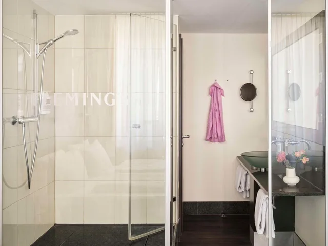 استوديو عائلي بسرير كينج، The Cloud One Munchen-Hauptbahnhof, part of the Motel One Group 3/3