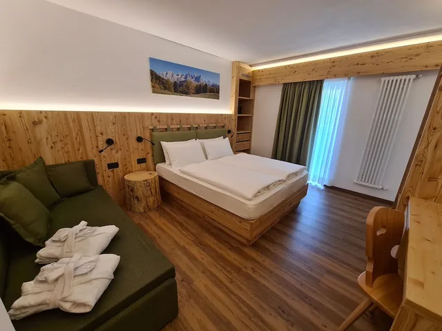 غرفة سوبيريور بسرير كوين، Hotel Piedibosco 1/3