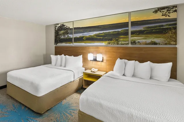 Upgrade, 2 Queen Beds, Days Inn by Wyndham Winona 1/10