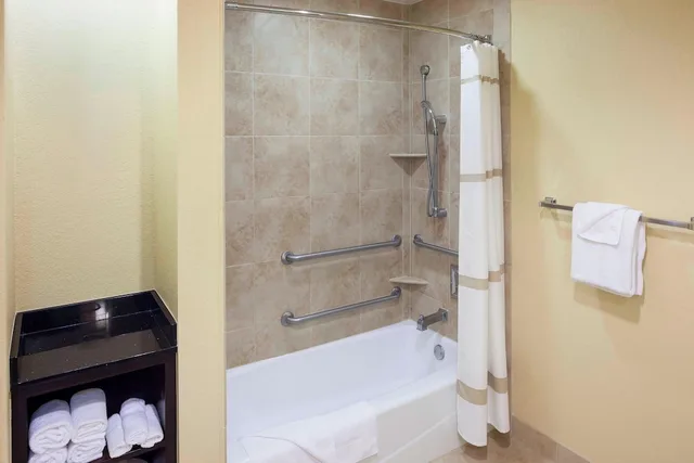 غرفة بسرير كينج، Houston Marriott Energy Corridor 5/5