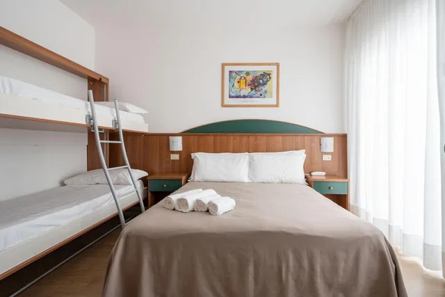 غرفة اقتصادية عائلية، Hotel Boston 6/10