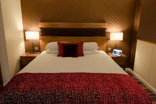 Standard, Double Bed, LEOPOLD HOTEL 3/10