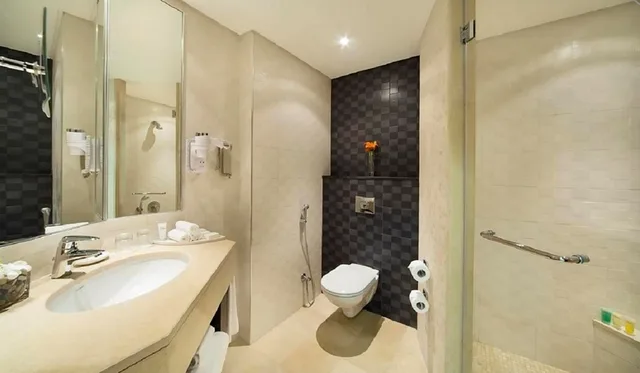 Superior, Double Bed, Corp Amman Hotel - Jordan 2/2