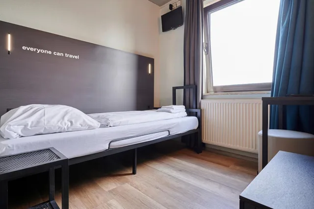 غرفة مفردة بحمام مشترك، a&o Hamburg Reeperbahn 2/19
