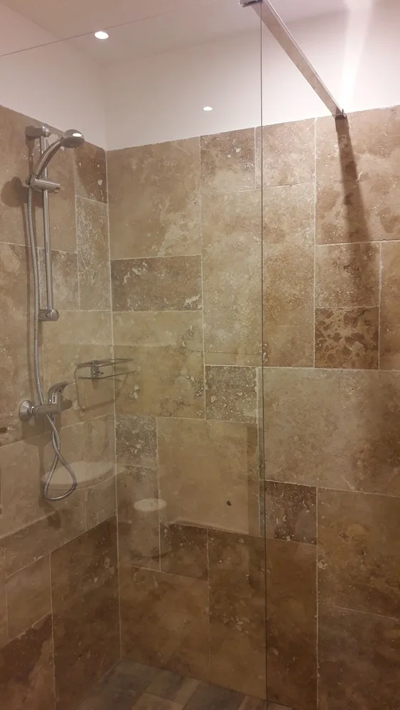 Villa Arca، Draguignan 50/50