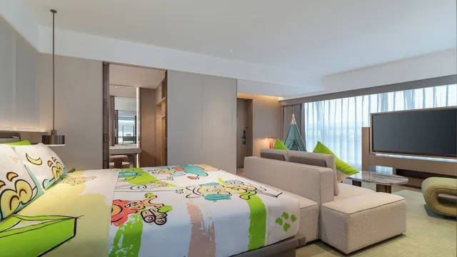 Kids Theme, Suite, King Bed, Holiday Inn Wenzhou Airport by IHG 1/2
