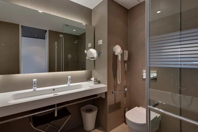 Deluxe Plunge Pool Room, Lone Hotel by Maistra Collection 4/4