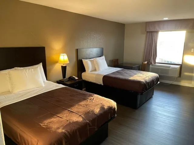 غرفة قياسية بسريرين مزدوجين، Suburban Studios Columbia - Harbison 5/10