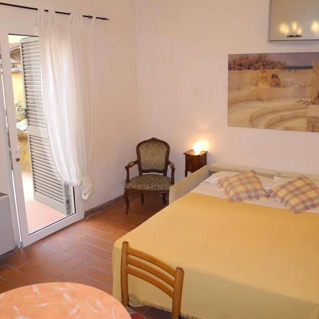 Maisonette, CORONA 3/8