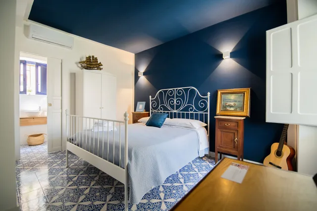 غرفة قياسية بسرير مزدوج، Crudo Home 4/6