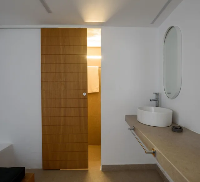 جناح بسريرين كوين بإطلالة على البحر بغرفتي نوم بجاكوزي، Muses Cycladic Suites 2/3