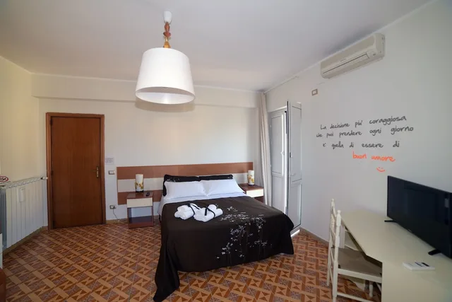 شقة سكنية عائلية بسرير كينج وثلاثة أسرّة، B&amp;B Lamezia Terme 2/3