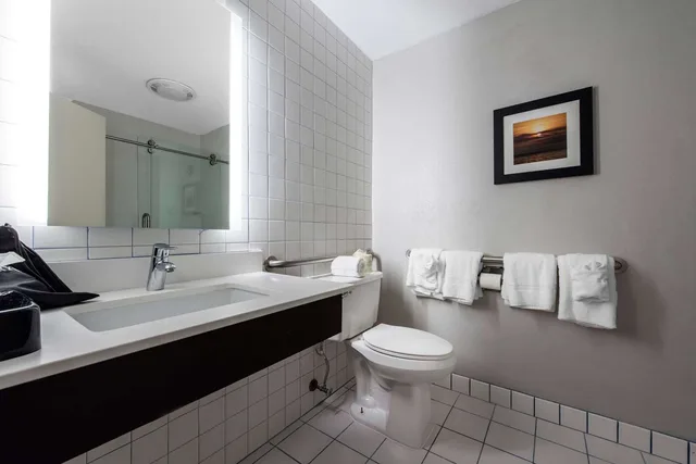 غرفة بسريرين كوين، Best Western Erie Inn & Suites 3/3