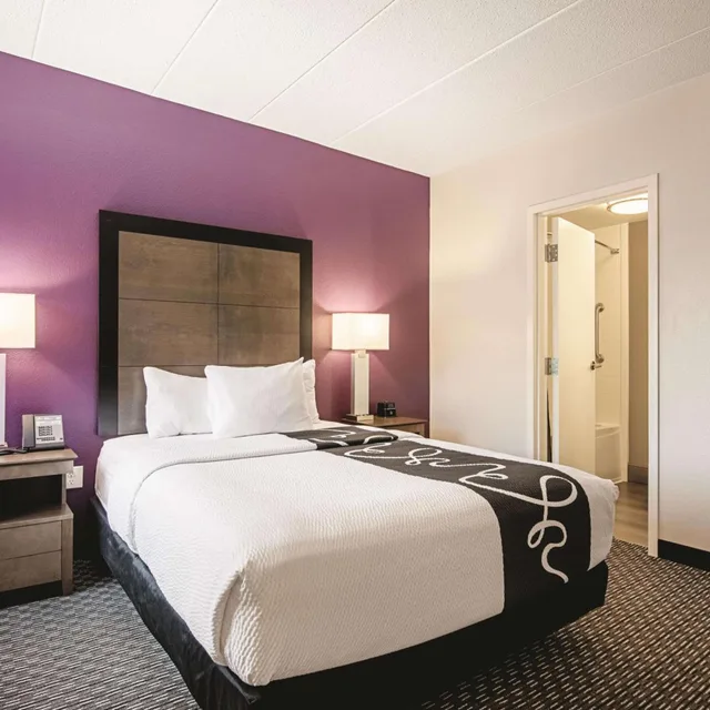 غرفة قياسية بسرير كوين، La Quinta Inn and Suites by Wyndham Portland 3/5