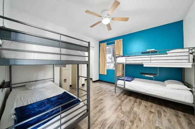 سكن مشترك مختلط بأربعة أسرّة بحمام مشترك، Samesun Hollywood (formerly Walk of Fame Hostel) 1/4