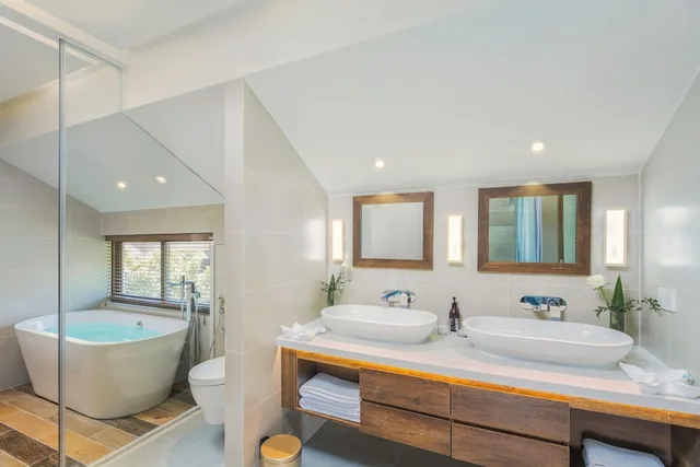 5 Bedrooms, Villa, 4 Beds, 1 King and 2 Queen Beds, Garden View, The Pearl Hoi An 3/3