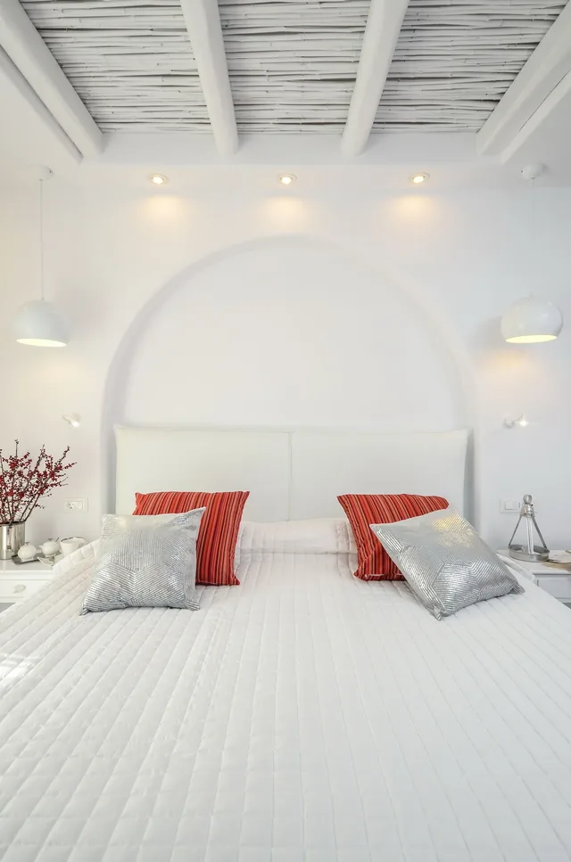 جناح جونيور، Naxos Evilion 1/10