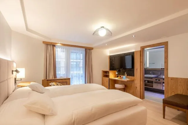 غرفة كومفورت بسرير كوين، Hotel La Ginabelle 1/8