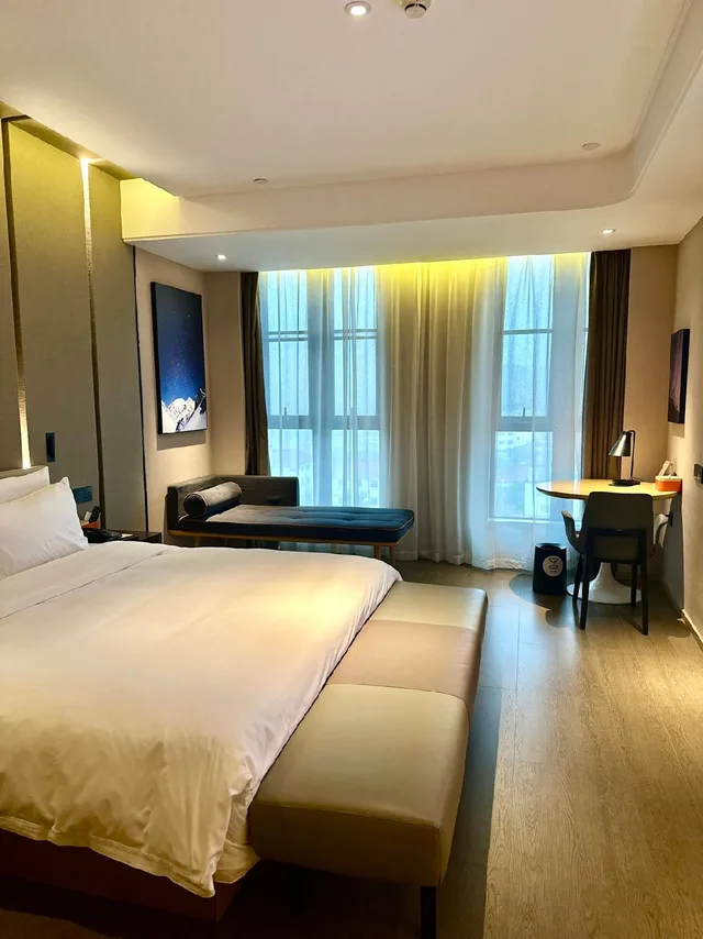 غرفة تنفيذية بسرير كوين، Atour Hotel Haifeng Road Haiyan Jiaxing 1/2