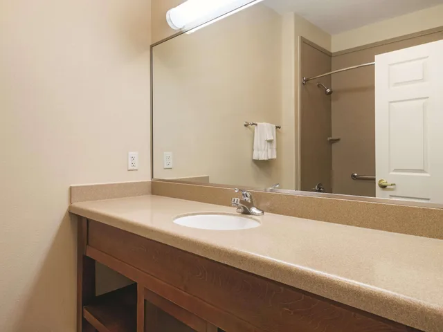 شقة ديلوكس بسرير كينج، La Quinta Inn & Suites by Wyndham Pharr RGV Medical Center 2/3