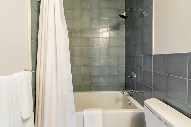 2 Bedrooms, Luxury, Suite, 2 King Beds, 2 Bathrooms، Ironworks 10/10
