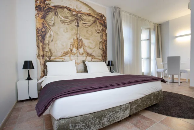 جناح جونيور، Hotel Castello Di Santa Vittoria 5/8
